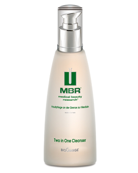 Two in One Cleanser (200 ml)